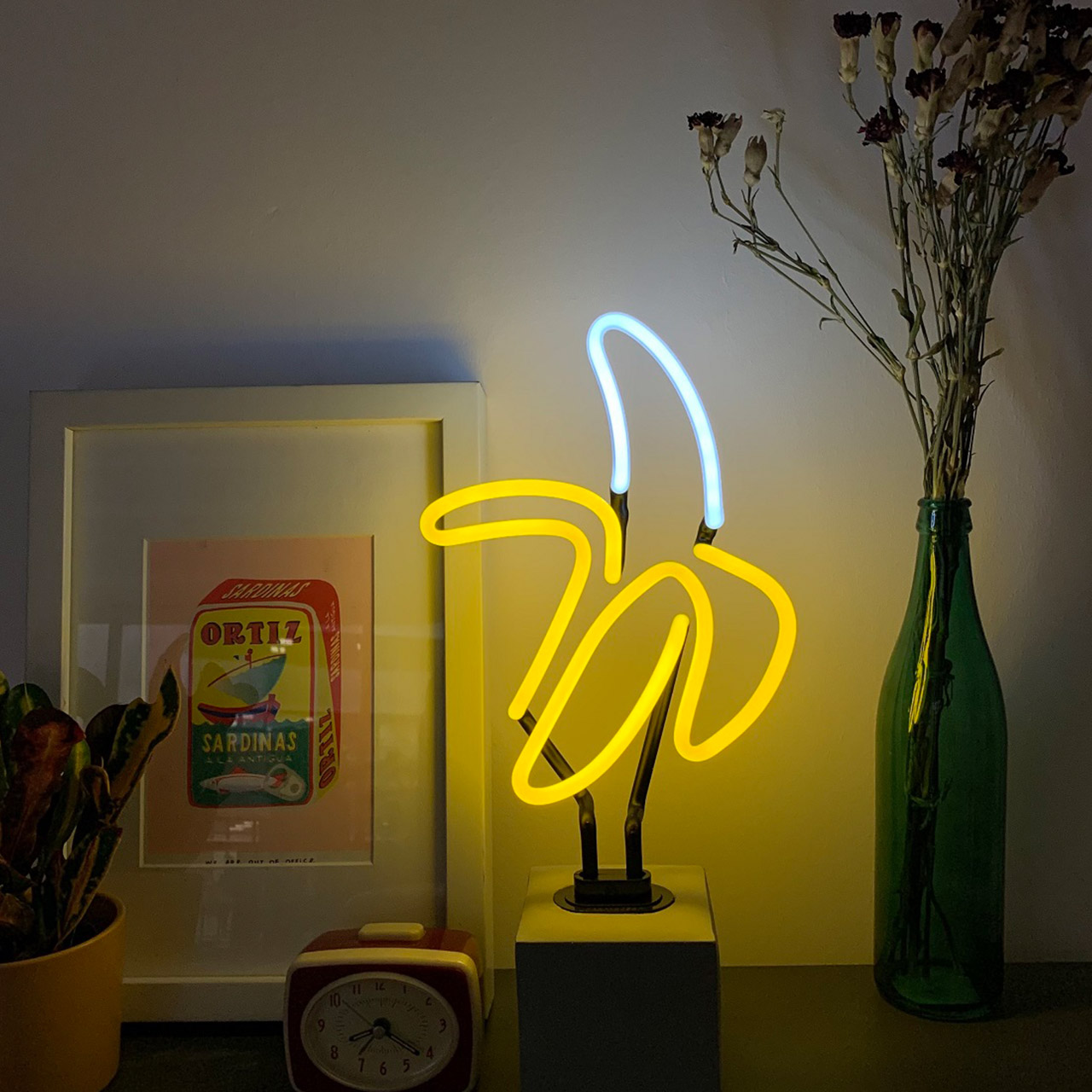 Neon table lamp - banana