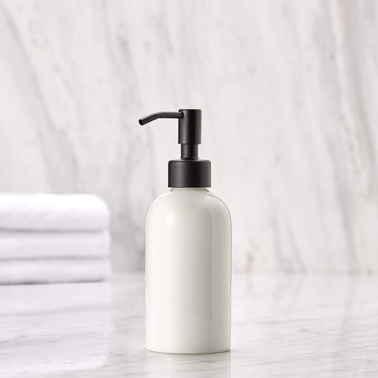 Soap dispenser 6.3 x 18.3 cm