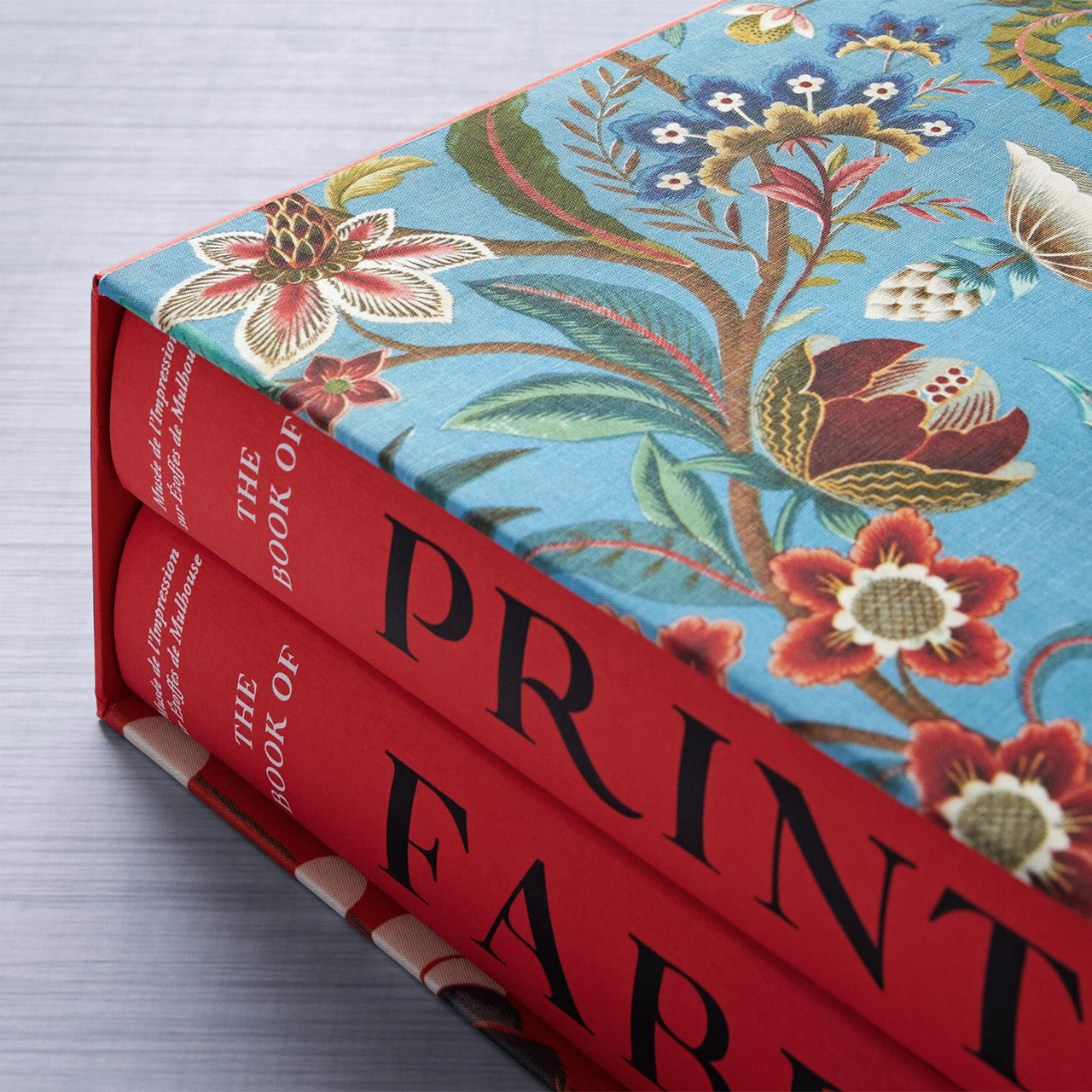 The Book of Printed Fabrics. From the 16th century until today