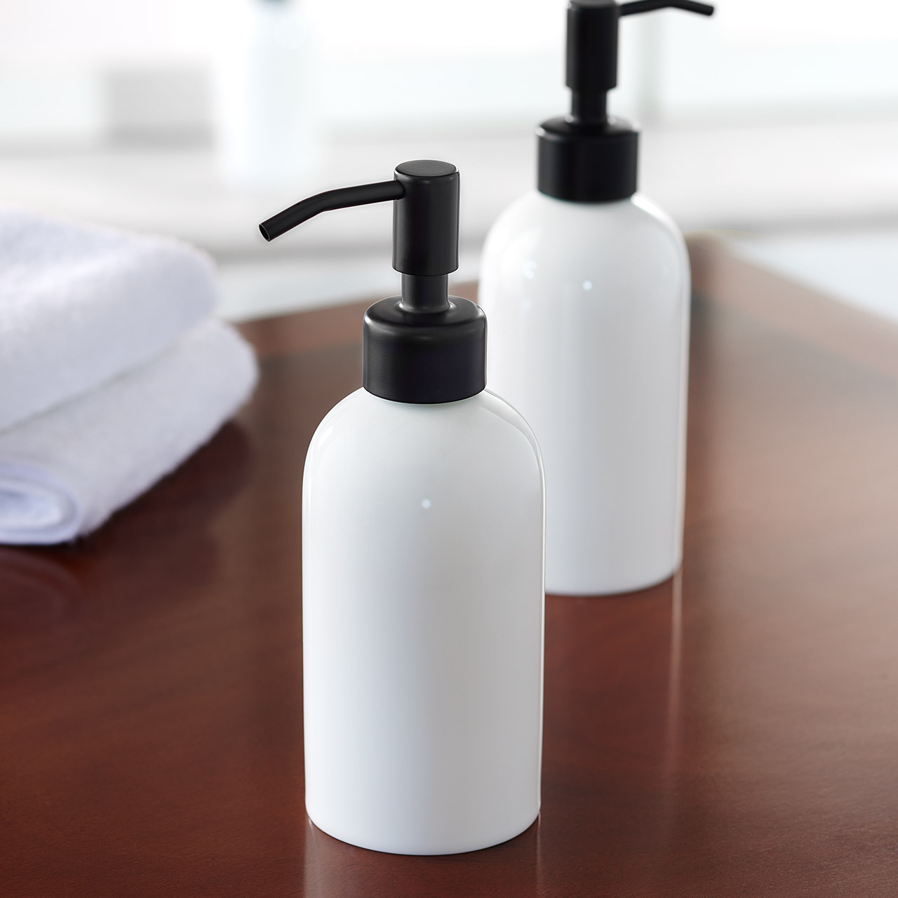 Soap dispenser 6.3 x 18.3 cm