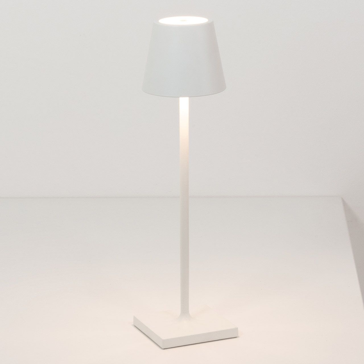 Tischlampe LED 27,5 cm dimmbar matt weiß