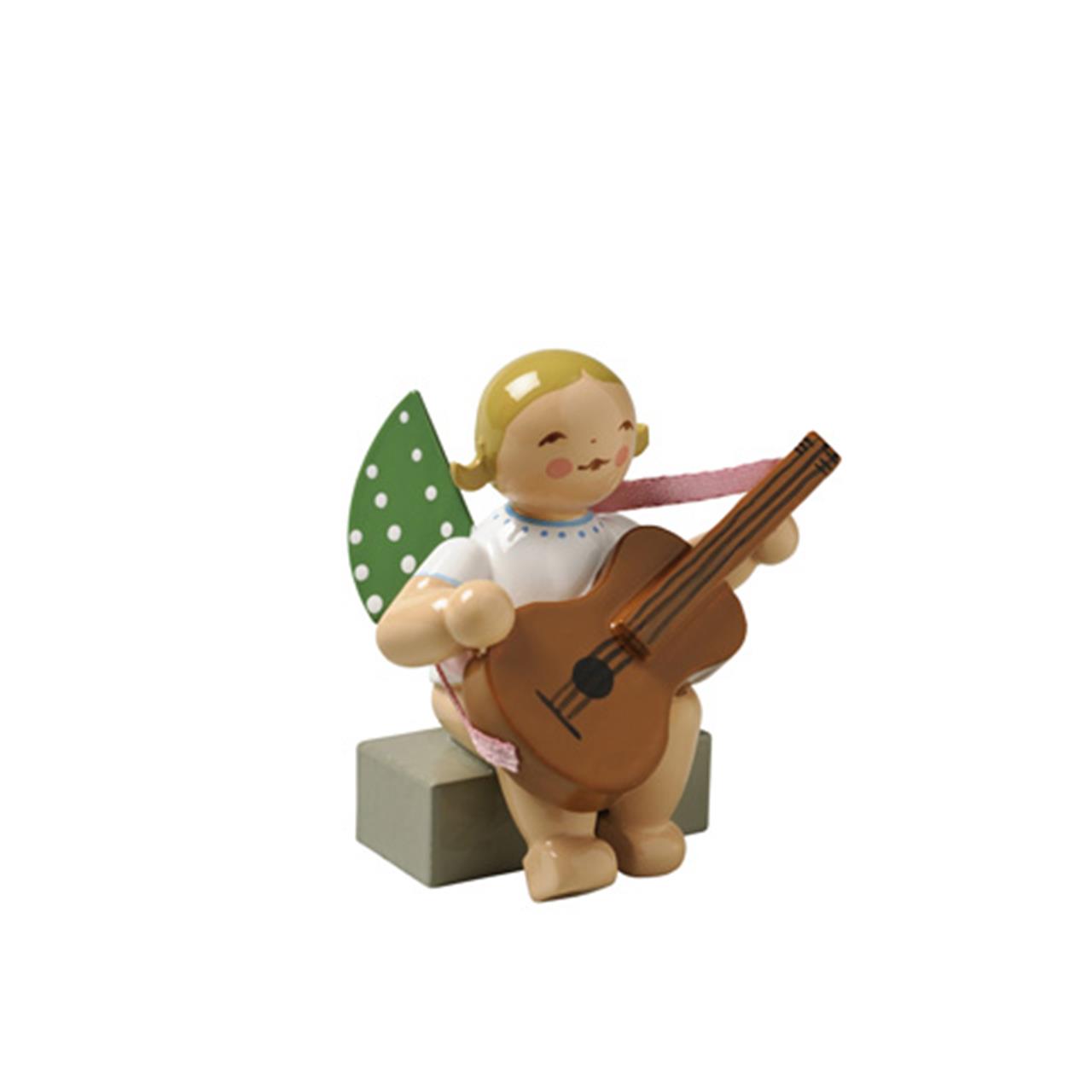 Angel with Guitar, Sitting