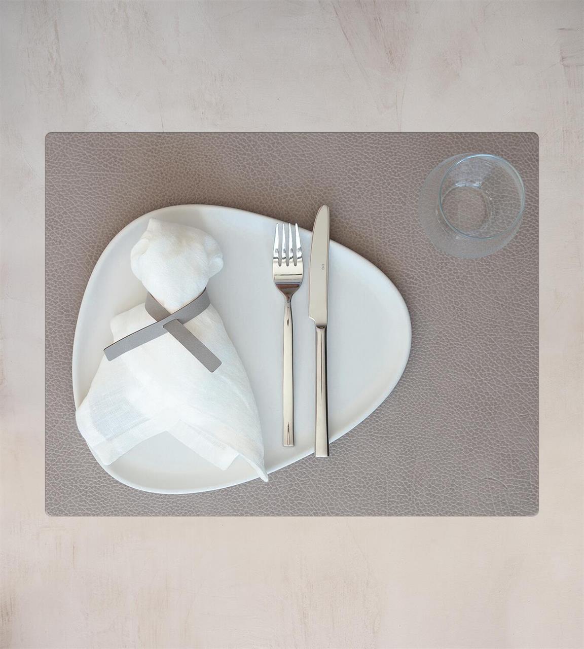 Placemat 35x45 cm Hippo warm gray