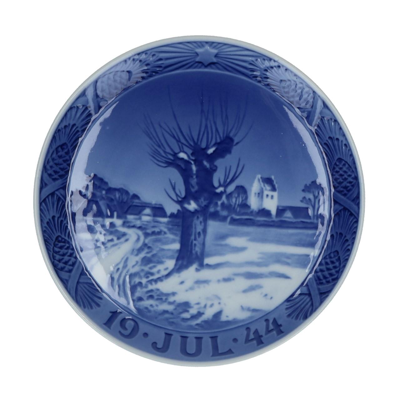 Christmas Plate 1944, 18 cm