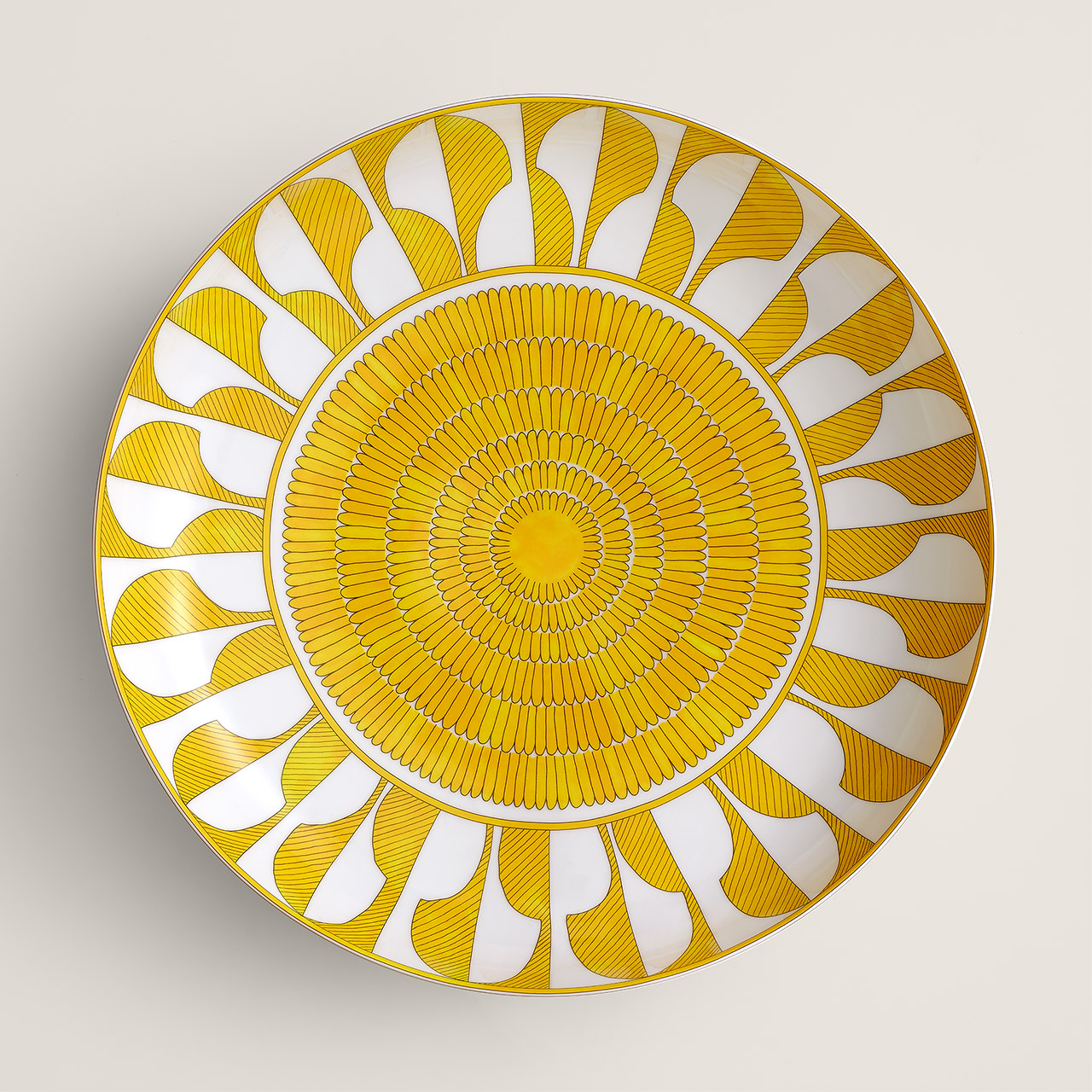 Dish round deep 36.5 cm